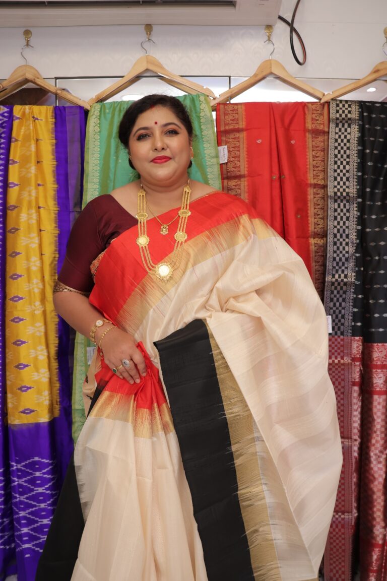 Pure Raw Silk Saree for Women – Cream & Red Traditional Saree with Golden Border